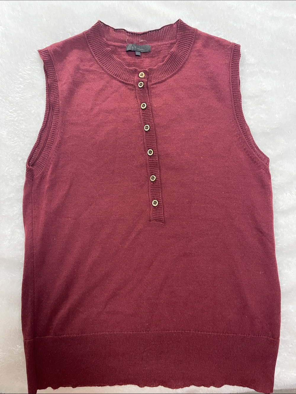 Sleeveless Knit Henley Top in Burgundy
